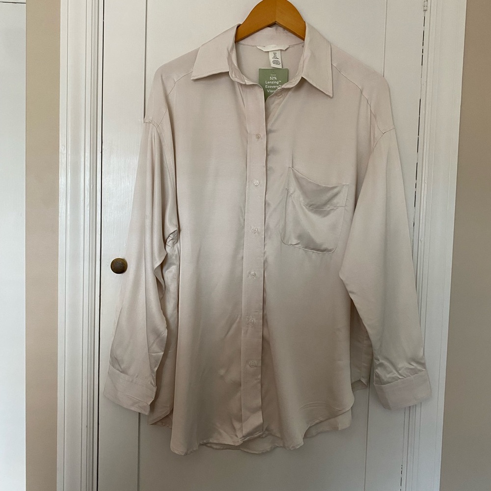 NWT H&M Satin Button-down